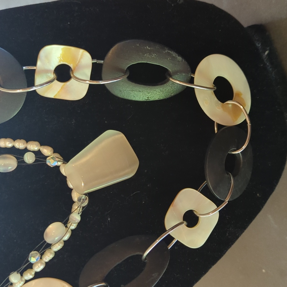 3 necklace bundle - Picture 2 of 10